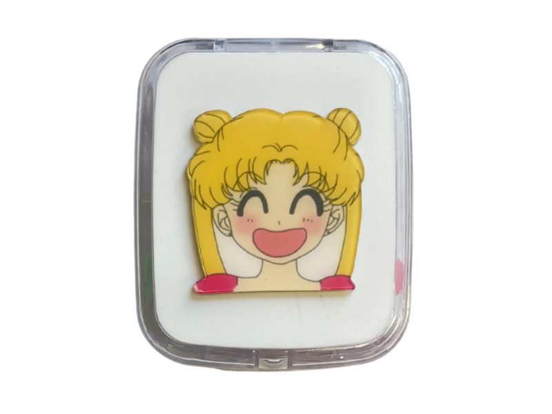 Estuche para lentes de contacto con motivo de Sailor Moon, color: blanco